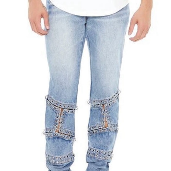 Grommet Cutout Slim-Fit Jeans size 33